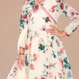 Navlik Girls Printed Regular Thread Work Kurta with Sharara & With Dupatta image 3