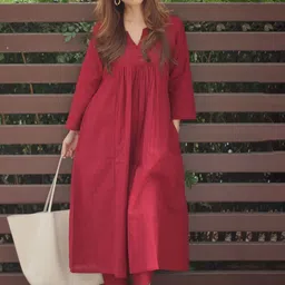 DIVASTRI Women Solid A-Line Kurta with Trousers-image-0