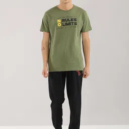 Masculino Latino Plus Men Typography Printed T-shirt & Pyjamas Night suit-picture-17
