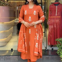 Naaz clothing Women Orange Kurta Sets-image-39
