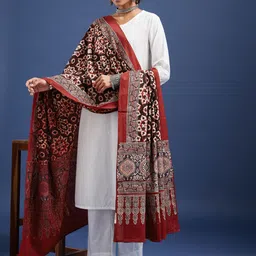 Taavi Ethnic Motif Printed Pure Cotton Dupatta-29