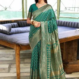 DIVASTRI Woven Design Zari Silk Blend Banarasi Saree-picture-14