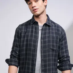 HIGHLANDER Men Spread Collar Checked Cotton Casual Shirt-image-53