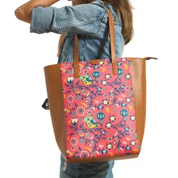 TEAL BY CHUMBAK Floral Printed Structured Tote Bag with Bow Detail-10