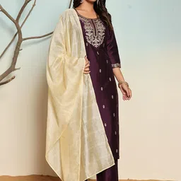 SUAAC WomenRegular Thread Work Kurta with Trousers & With Dupatta image 4