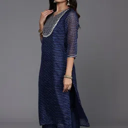 KSUT Women Leheriya Printed Regular Kurta with Trousers & With Dupatta image 3