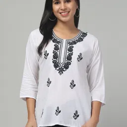 Trend Level Women Floral Embroidered Kurti-picture-18