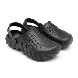 BERSACHE Men Texterd Ultra Soft Clogs-picture-0