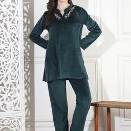 Kanvin Women Floral Embroidered Night suit-18