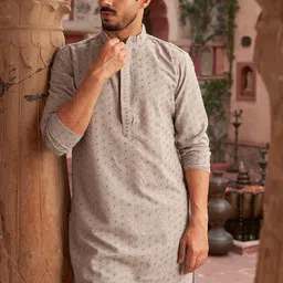 Jompers Men Embroidered Regular Sequinned Kurta with Pyjamas image 2