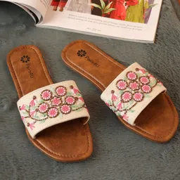 Pairs4U Women Embellished Sliders-32