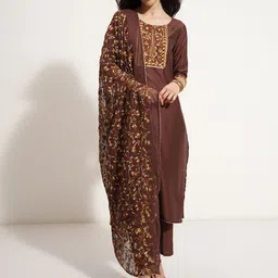 Vishudh Floral Embroidered Thread Work Round Neck Straight Kurta With Trousers & Dupatta-image-18