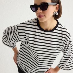 Trendyol Women Striped Monochrome Pockets T-shirt-image-44