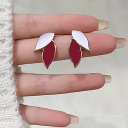 VAGHBHATT Silver-Plated Leaf Shaped Enamelled Studs image 3