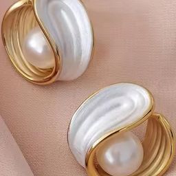 ONUYX Contemporary Studs Earrings-image-71