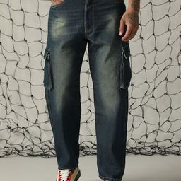 Hubberholme Men Relaxed Fit Mildly Distressed Light Fade Jeans-image-79