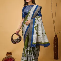 DIVASTRI Checked Printed Zari Border Saree image 3