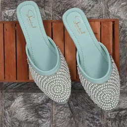 Shoestail Women Embellished Mojaris Flats-image-79