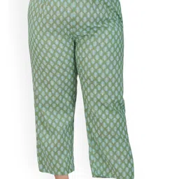 30 Looks Women Dark Sea Green Plus Size Cotton Printed Bottom-picture-15