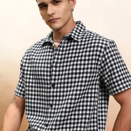 HIGHLANDER Men Cutaway Collar Checked Cotton Oversized Casual Shirt-image-83