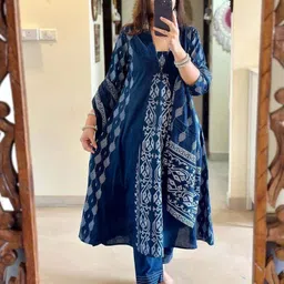 KALINI Women Printed Regular Kurta with Trousers & With Dupatta image 5