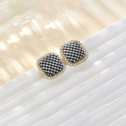 Bienvene Gold-Plated Rhinestone Studded Elegant Houndstooth Square Shaped Studs-13