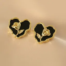 DressBerry Heart Shaped Studs Earrings-15