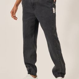 Styli Men Panelled with badge Jogger Jeans-image-27