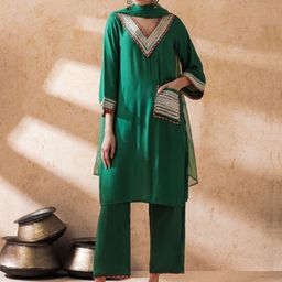 STYLEBAAZI V-Neck Flared Sleeves Gotta Patti Straight Kurta With Trousers And Dupatta-20