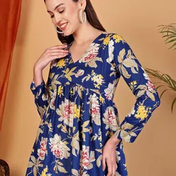 TARANJAL Women Floral Print A-Line Top image 5