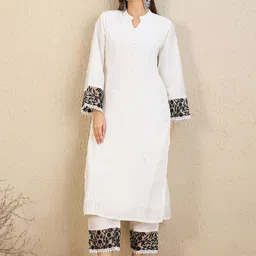 Indo Era Floral Embroidered Panelled Beads and Stones Straight Kurta with Trousers-41