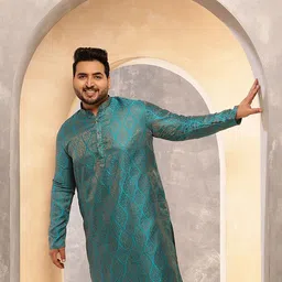 SOJANYA PLUS Woven Design Mandarin Collar Silk Straight Kurta-image-24