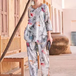 TITTLI Printed V Neck Tunic With Trousers Co-Ords Set-picture-53