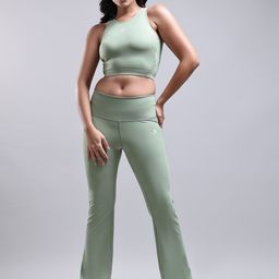 Aesthetic Bodies Women Solid Top & Trousers Co-Ords Set-image-35