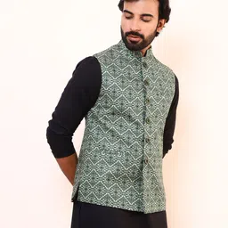 Satwaa Men Printed Nehru Jacket image 2