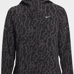Nike Swift Women's Dri-FIT Packable Running Jacket image 3