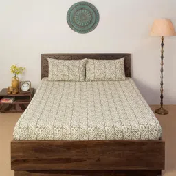 Fabindia Grey & White Floral Printed Cotton 120 TC King Bedsheet & 2 Pillow Covers-image-58