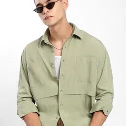 Beyoung Men Relaxed Fit Spread Collar Solid Casual Shirt-picture-19