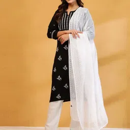 Fabindia Embroidered Dupatta with Chikankari-picture-44