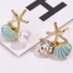 M55 Gold-Plated Pearls Star Shaped Studs image 2