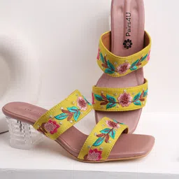 Pairs4U Women EmbroideredEthnic Platform Sandals-15