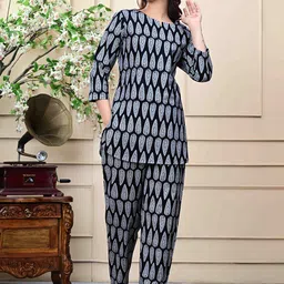 Dreambe Women Cotton printed Night suit-picture-37