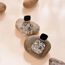 Reenisaa Square Studs Earrings-2