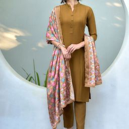 AWRIYA Mandarin Collar Straight Kurta With Trousers & Dupatta-image-46