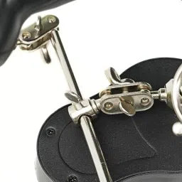 yellow tommy MG-16126A Helping Hand Soldering Stand | Dual Lens Magnifier 3.5X and 12X 1 W Simple image 4