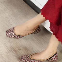 Women Pink Slip-On Ethnic Mojaris Jutis For Women-image-85