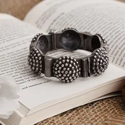 VENI Silver-Plated Oxidized Kada Bangle-image-84