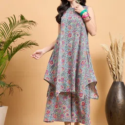 InWeave Floral Printed Regular Pure Cotton A-Line Kurta with Palazzos-31