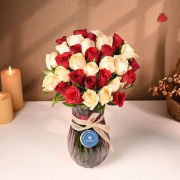 Full Bloom Valentine Vase-image-36