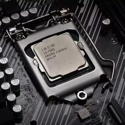 generic Core i3 7100 7th Generation 3.9 GHz LGA 1151 Socket 2 Cores 4 Threads 3 MB Smart Cache Desktop Processor, Silver (Supports H110 Motherboard) image 3